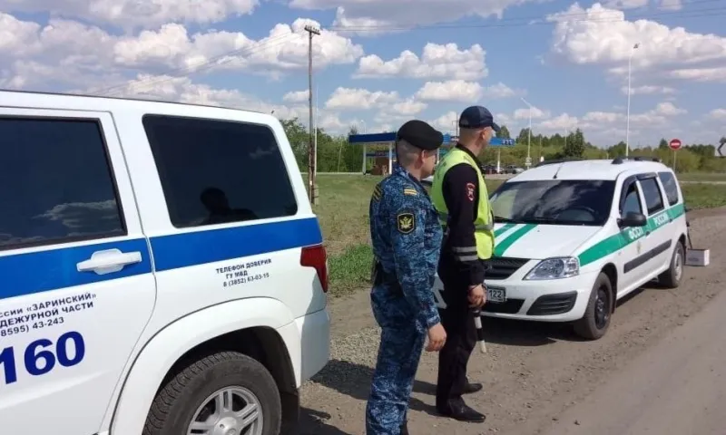 32 автомобиля должников арестовали в Алтайском крае в ходе рейда