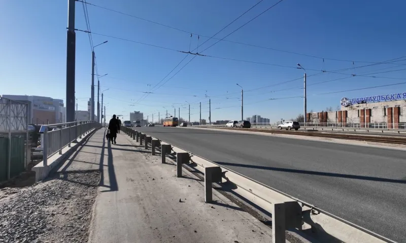 Завершение работ на путепроводе по проспекту Ленина обсудили в Барнауле