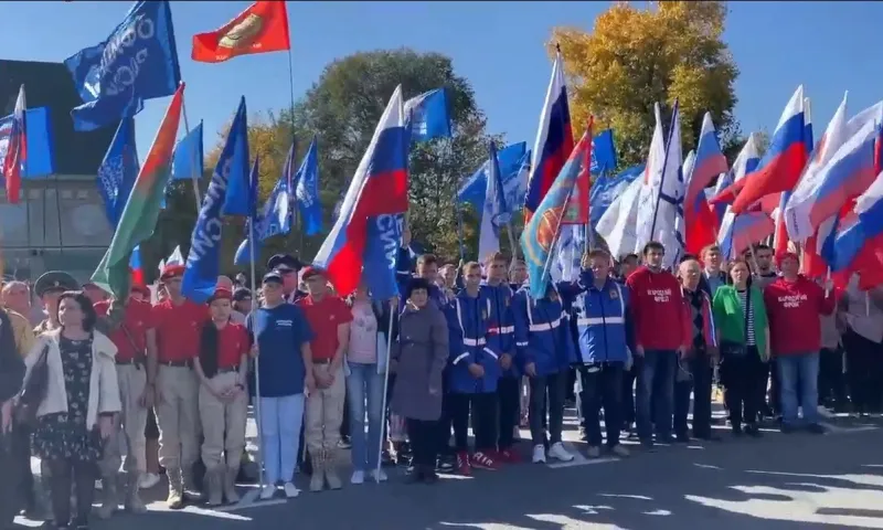 «Своих не бросаем!»: в Барнауле проходит митинг в поддержку референдумов на освобождённых территориях