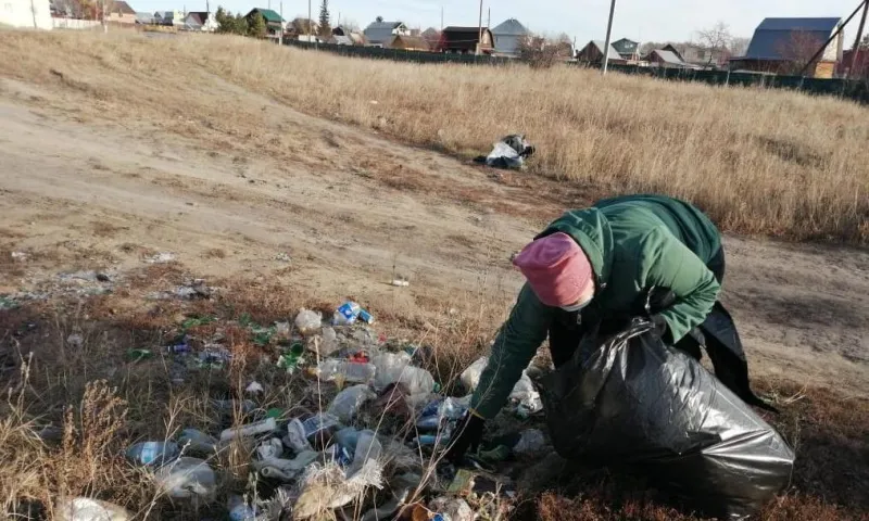20 тонн мусора убрали в Барнауле