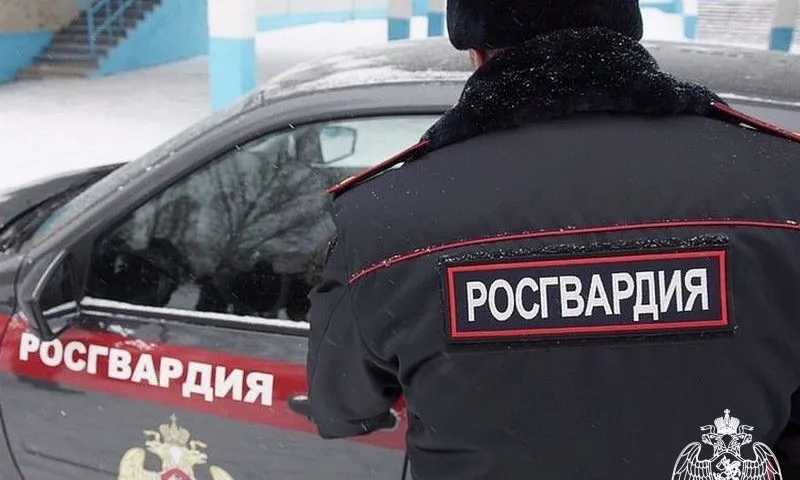 «Моя прелесть»: барнаульский злоумышленник проглотил кольцо на глазах у росгвардейцев