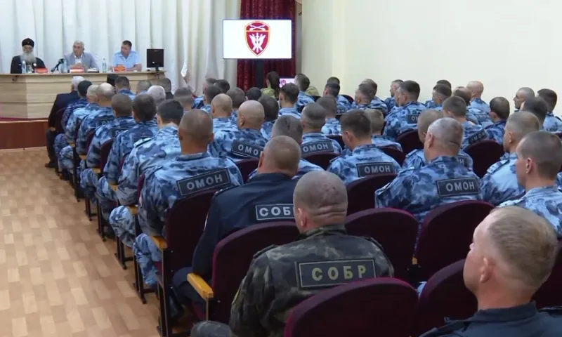 В Барнауле наградили сотрудников Управления Росгвардии по Алтайскому краю, принимавших участие в защите мирного населения Донецкой и Луганской народных республик