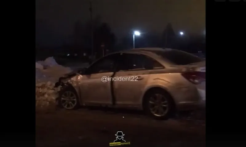 Соцсети: ДТП с участием четырёх автомобилей произошло в Барнауле