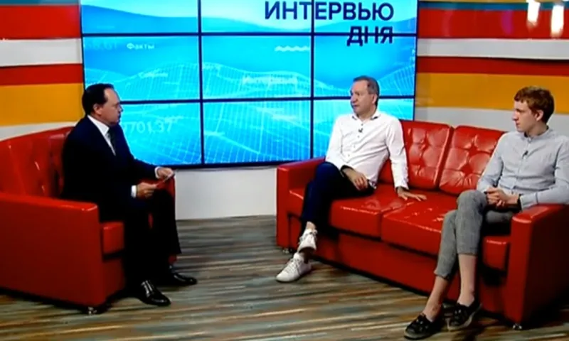 Спектакли «Чушь» и «Оттепель» покажут во Дворце культуры Барнаула
