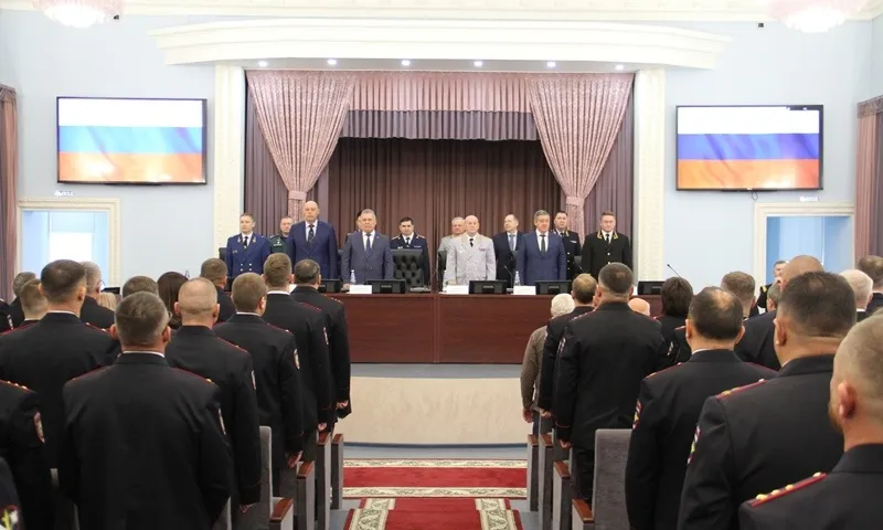 В Алтайском крае наградили полицейских в честь профессионального праздника