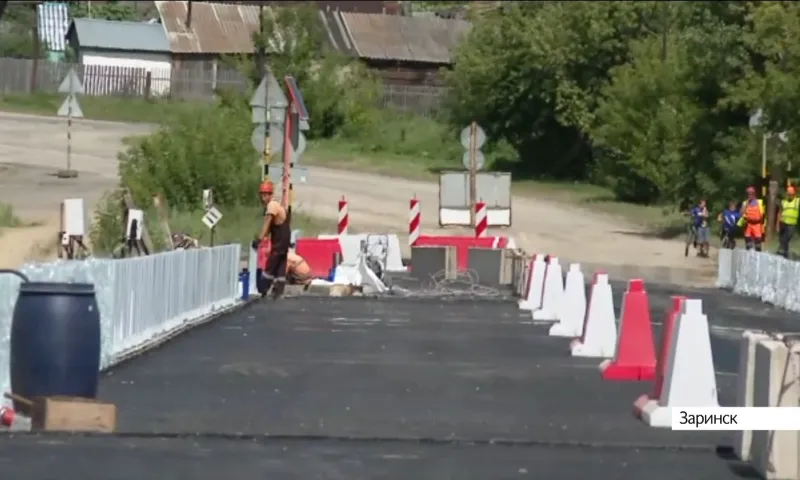 Реверсивное движение откроют на ремонтируемом мосте в Заринске