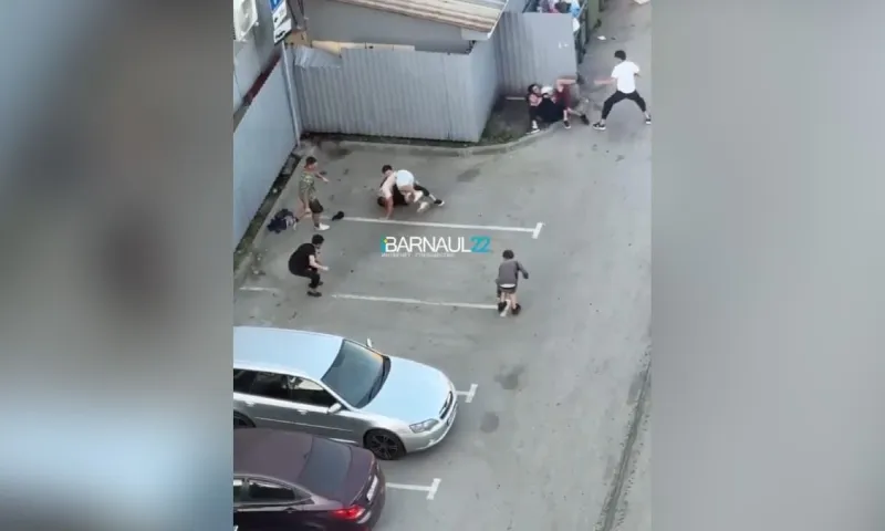 Барнаульцы жалуются на драки возле ночного клуба на «Мастерских» 