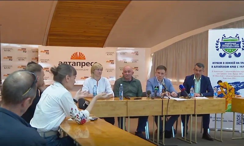 Как женская команда по хоккею на траве «Коммунальщик» готовится к началу нового сезона