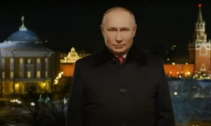«Всех нас объединяют надежды на добрые перемены». Владимир Путин обратился с новогодним поздравлением к россиянам