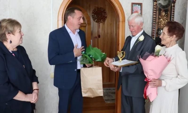 Изумрудную свадьбу отметили супруги из Алтайского района