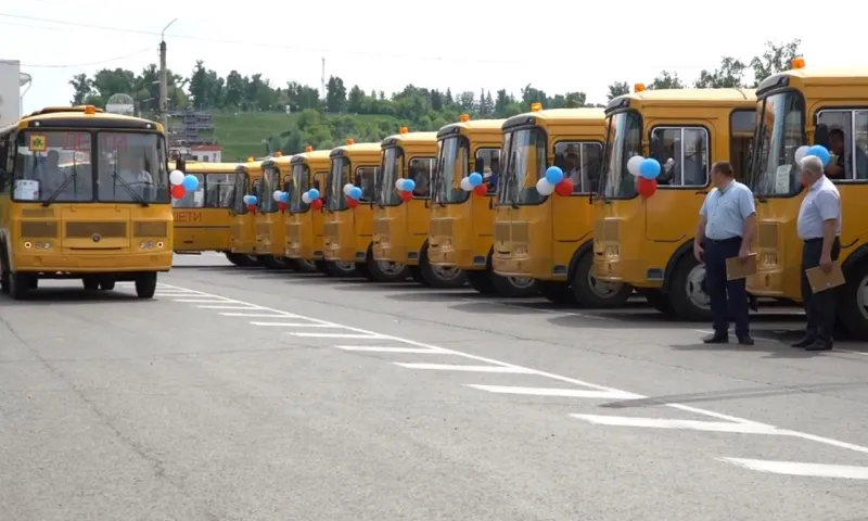 Партию школьных автобусов отправили в районы Алтайского края
