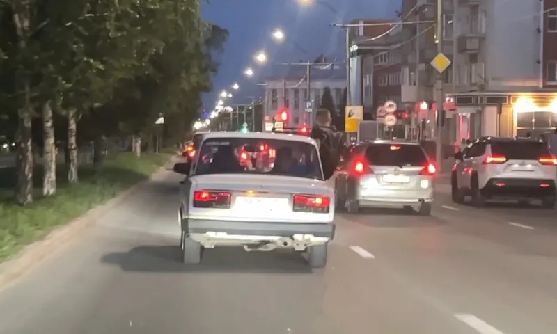 Владельца ВАЗа в Барнауле привлекли к ответственности за хайп на дороге