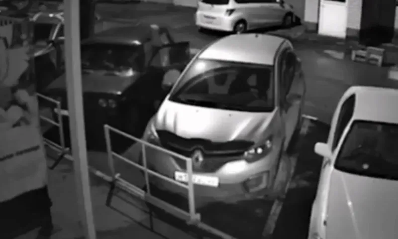 Пьяный барнаулец с четвертой попытки угнал авто