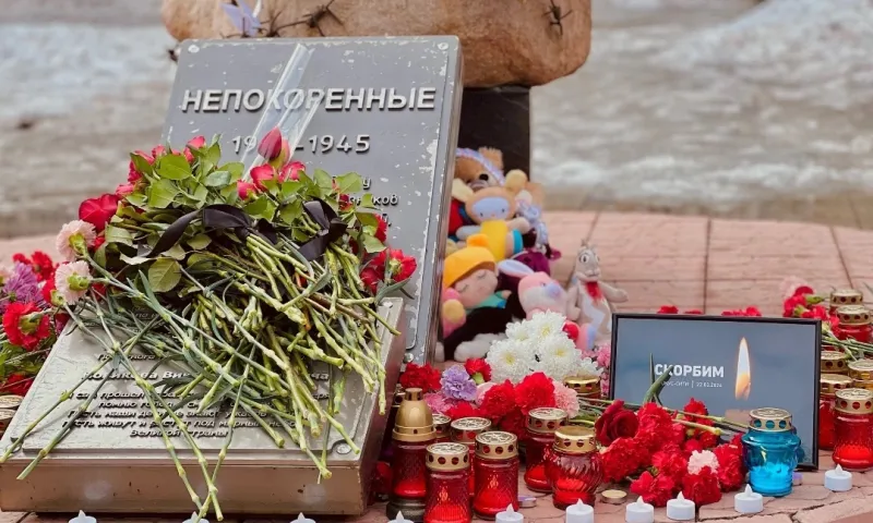 Рубцовчане присоединились к Всероссийской акции #МЫВМЕСТЕ памяти жертв теракта в «Крокус Сити Холле».