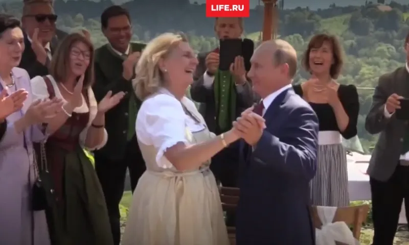 Экс-министр иностранных дел Австрии, станцевавшая с Путиным, приедет в Бийск