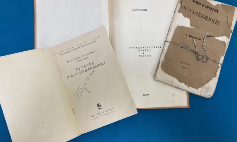 Личные книги и уникальные фото Шукшина поступили в мемориальный музей в Сростках