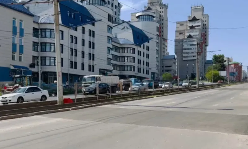 Движение на проспекте Красноармейском в Барнауле удалось открыть раньше срока