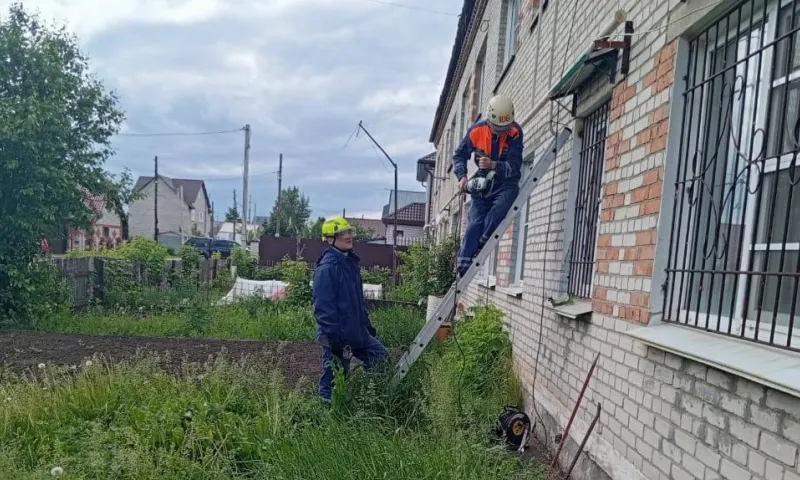 Спасатели вызволили из квартиры пенсионерку в Барнауле