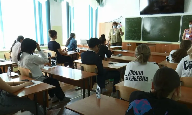 Период ЕГЭ начался для выпускников Алтайского края