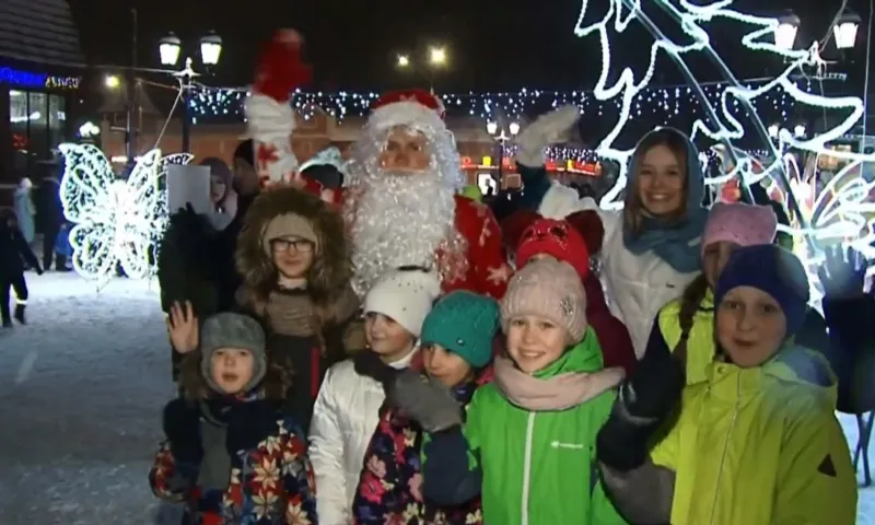 3 тысячи человек пришли на открытие новогоднего городка на Мало-Тобольской в Барнауле