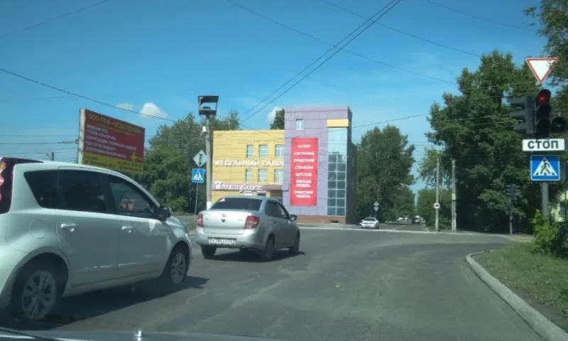 В Бийске на два месяца перекрыли улицу