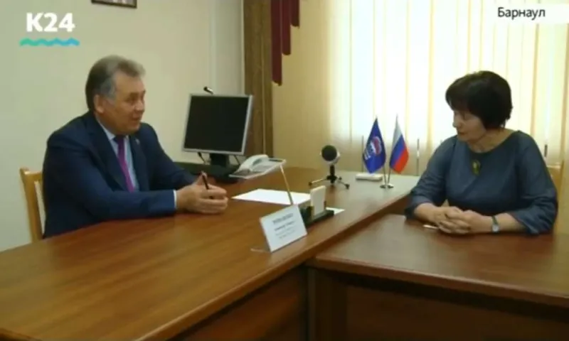 Председатель АКЗС Александр Романенко ответил на вопросы граждан по увеличению зарплат бюджетников