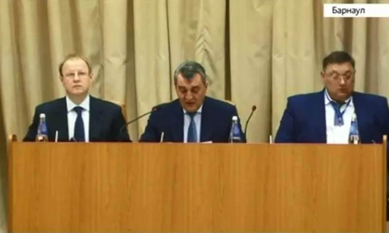 Полпред президента в СФО Сергей Меняйло провёл заседание Совета по вопросам повышения качества подготовки госслужащих