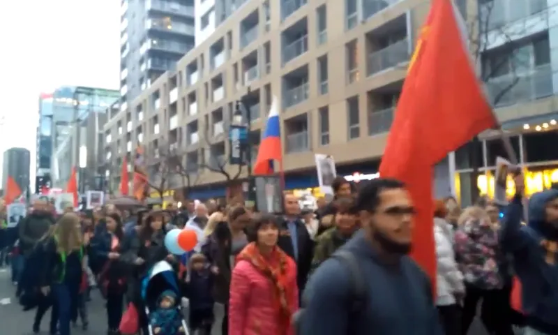«Бессмертный полк» в День Победы прошел в Монреале 