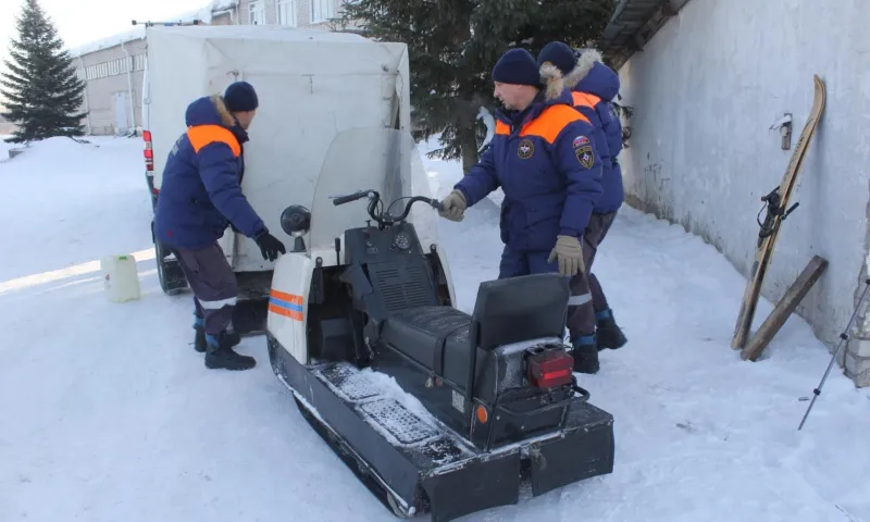 Спасатели нашли в лесу заблудившегося 56-летнего мужчину