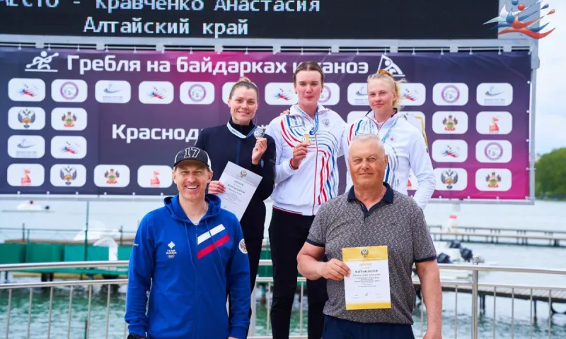 Алтайские гребцы завоевали первые медали сезона на Кубке России