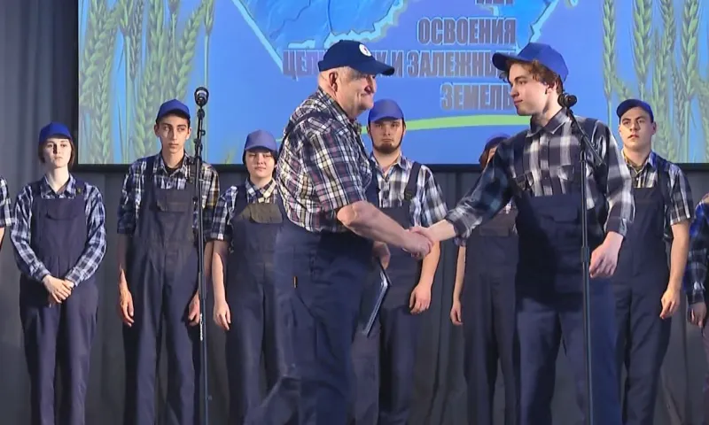 Студенты Павловского техникума поставили спектакль «Агитбригада»