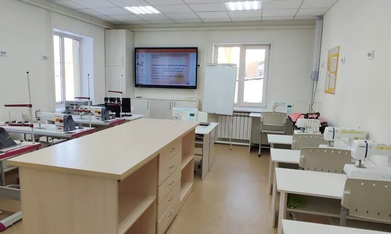 В Павловской школе-интернате обновили кабинеты психолога, логопеда, а также столярную и швейную мастерские