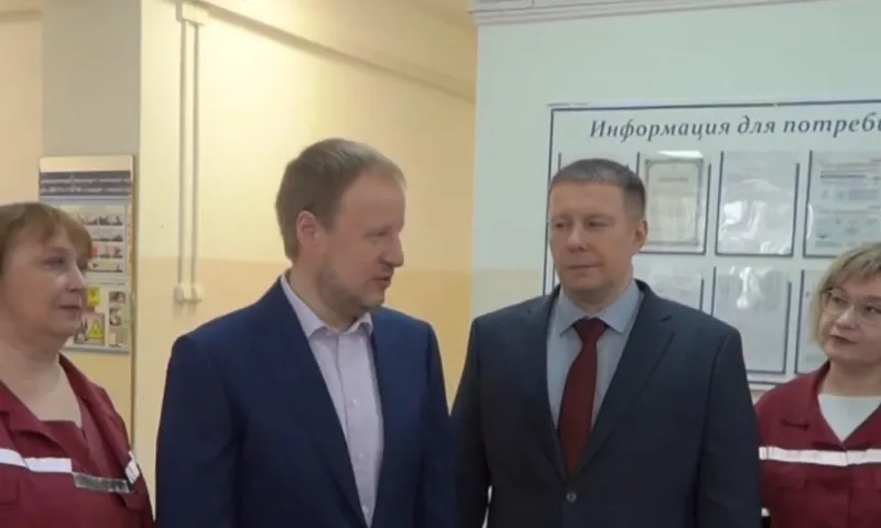 Виктор Томенко поздравил работников скорой помощи с профессиональным праздником