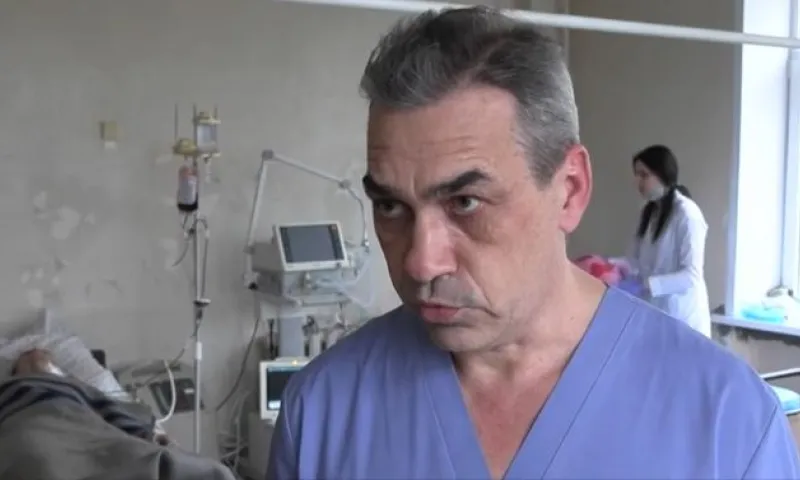 Профессор Алтайского медуниверситета уехал оперировать раненых на Донбасс