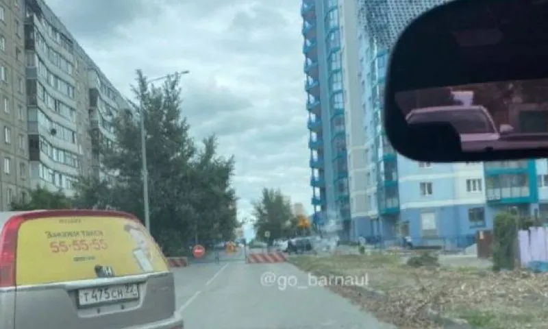 Большая пробка образовывается в Барнауле