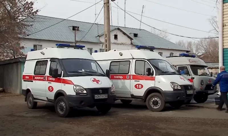 Мужчина напал на сотрудников скорой помощи в Бийске