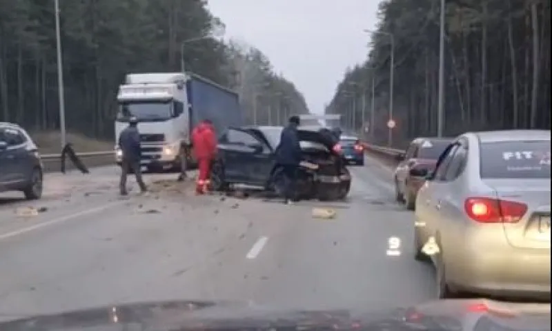 Жесткое ДТП произошло на шоссе Ленточный бор в Барнауле