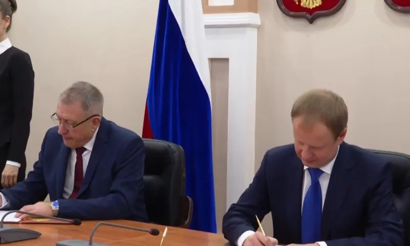 Виктор Томенко и гендиректор компании «Индейка Алтая» подписали соглашение о реализации проекта по производству мяса индейки