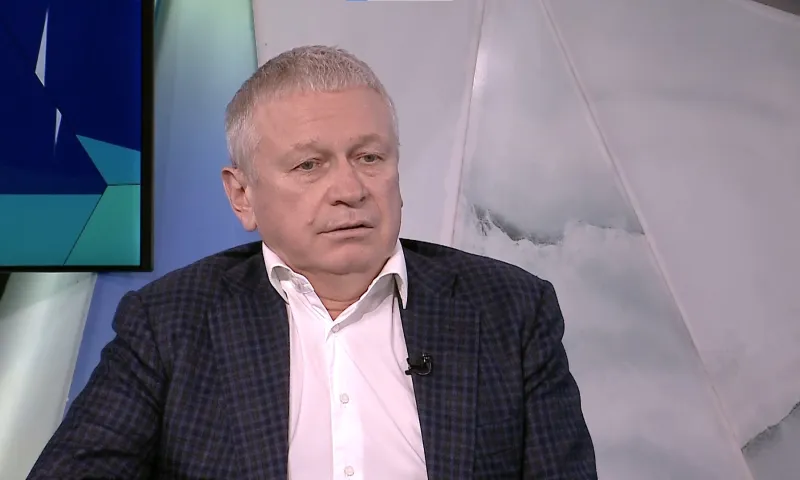 Как команда Алтайского края готовилась к стартам финала XII летней Спартакиады учащихся России в гребле на байдарках и каноэ? Рассказывает Юрий Шамков