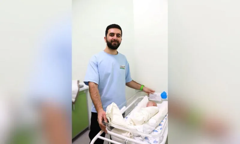 Новорождённого весом 400 граммов спасли в Алтайском крае