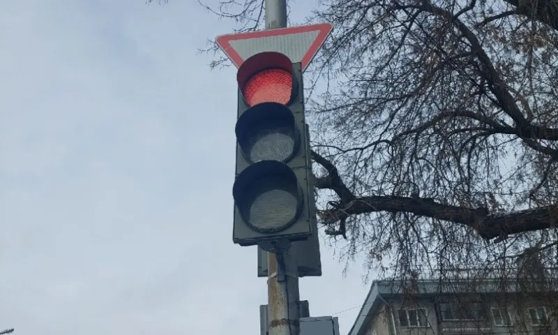 Несколько светофоров временно отключили в Барнауле