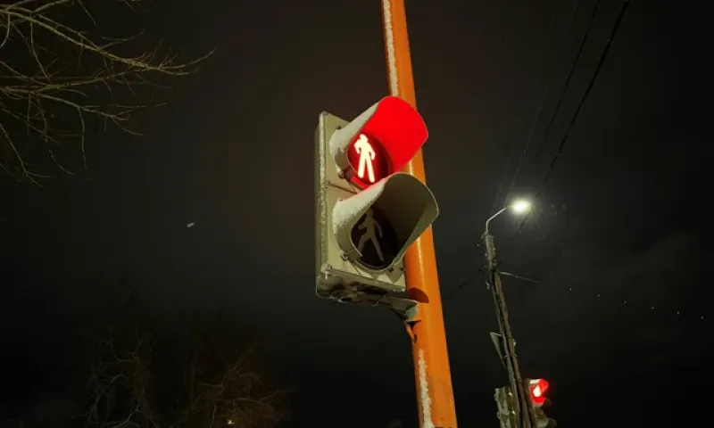 На перекрестке Попова и Антона Петрова заработают более 40 светофоров в Барнауле