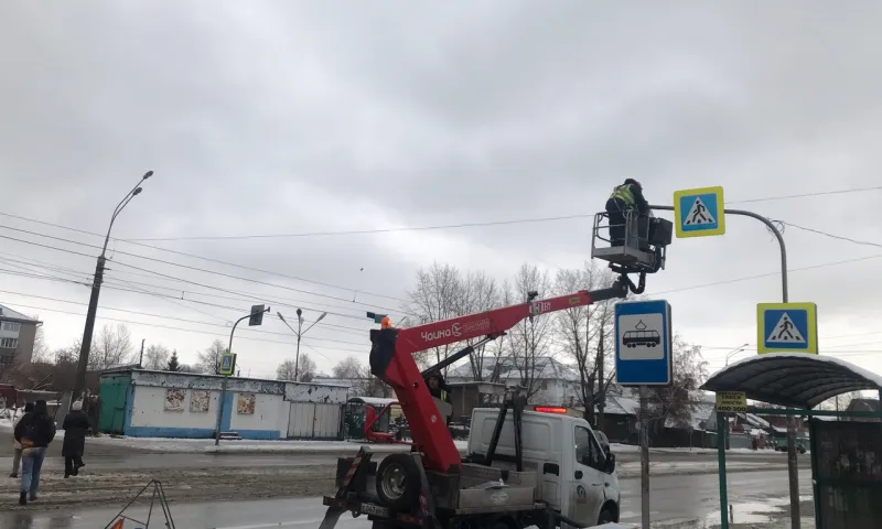Светофор установили на оживленном участке дороги в Барнауле
