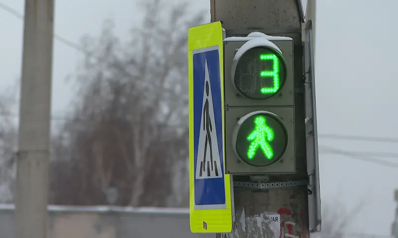 Светофор временно отключат в Барнауле на перекрёстке улиц Антона Петрова и Северо-Западной