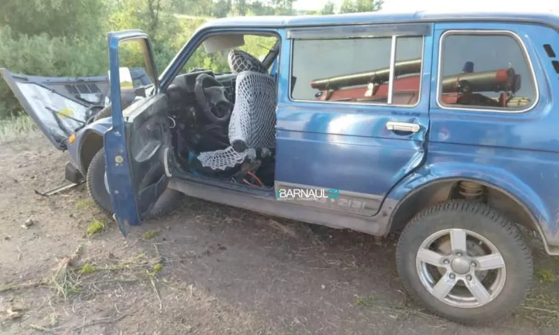 Девять человек пострадали в аварии из-за пьяного водителя в Алтайском крае