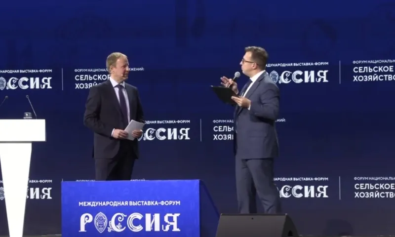 Губернатор Виктор Томенко представил аграрный потенциал Алтайского края на выставке-форуме «Россия»