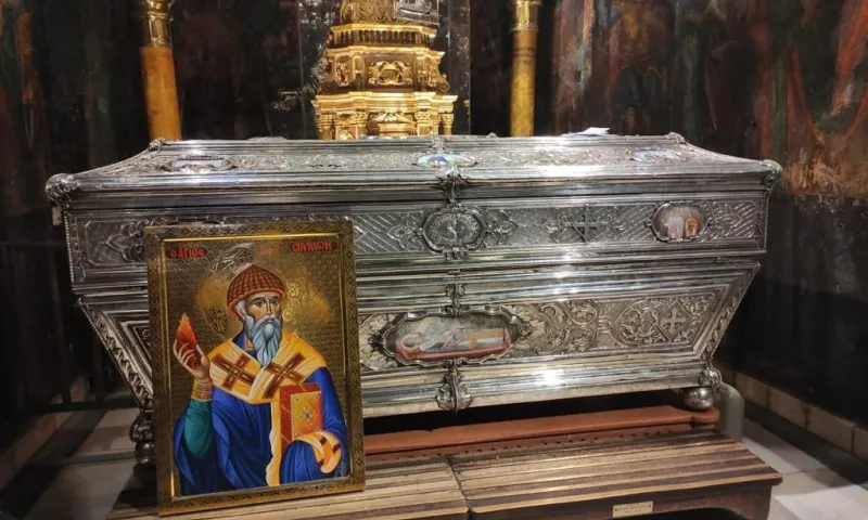 Святыни с острова Корфу передали в дар Александро-Невскому собору Барнаула