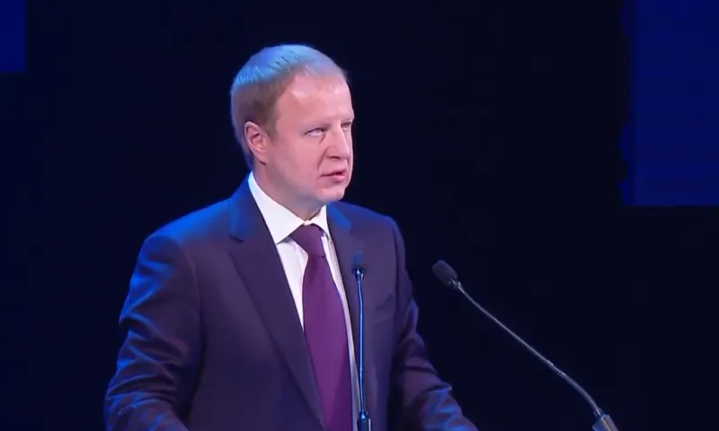 Виктор Томенко вручил автомобили победителям трудового соревнования в агропромышленном комплексе