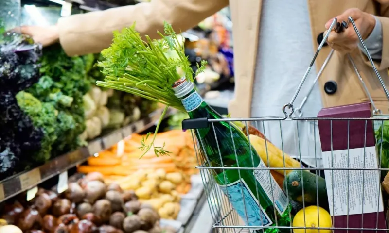 Снижение цен на 17 продуктов зафиксировали в Алтайском крае