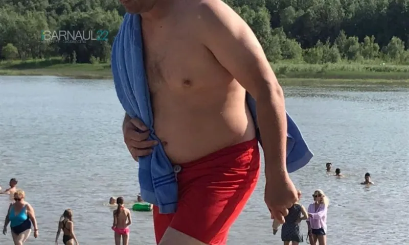 Мужчина реанимировал ребенка на пляже Алтайского края
